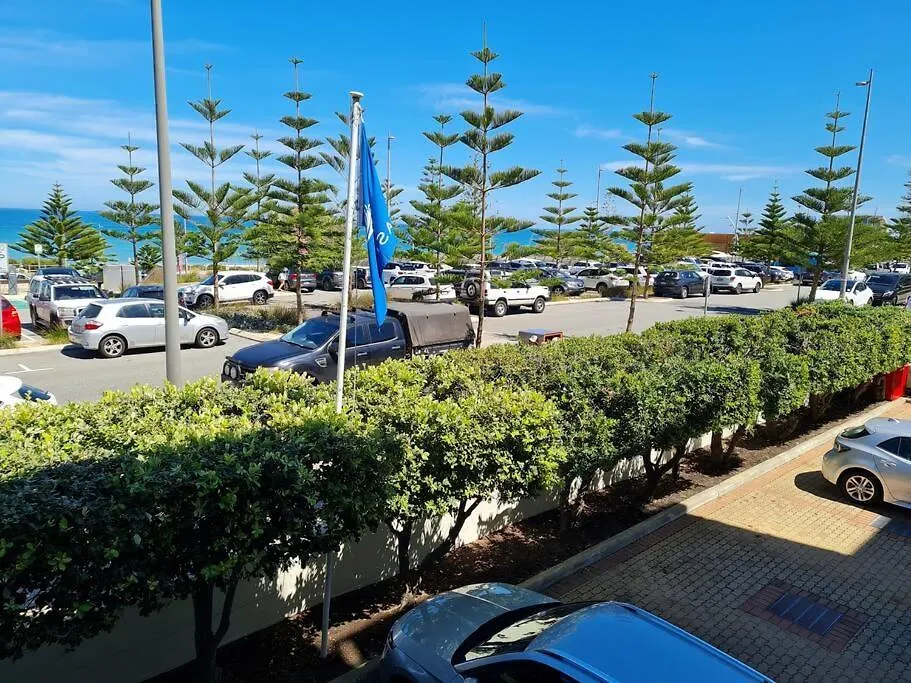 Scarborough Shores - Beachfront Perth 0*,